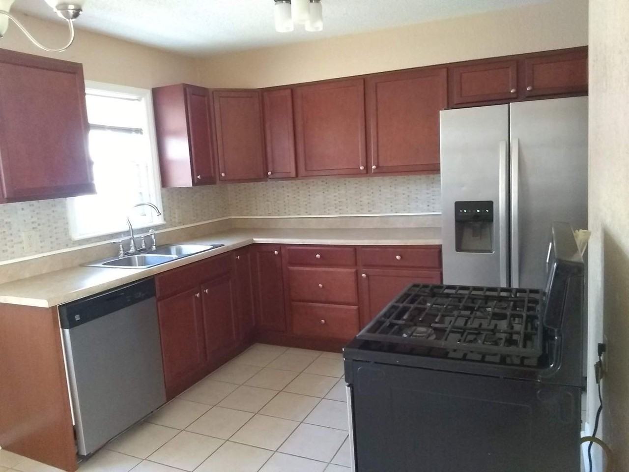 1647 N Pennsylvania Ave - Photo 5 of 28