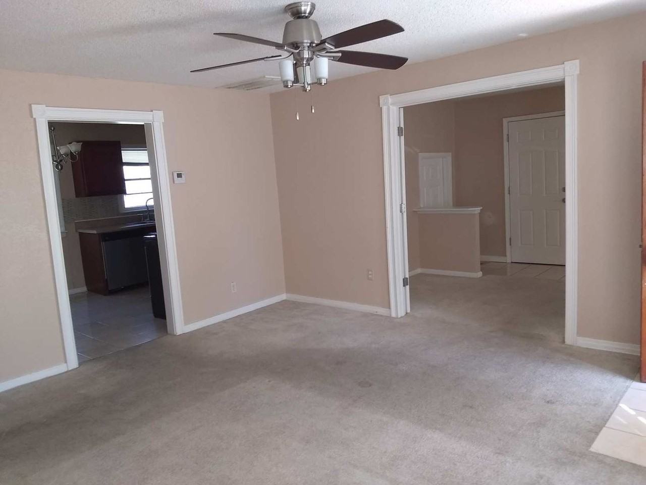 1647 N Pennsylvania Ave - Photo 4 of 28