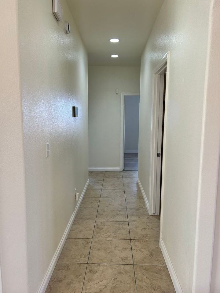 1104 W Vulcan Ave - Photo 6 of 15