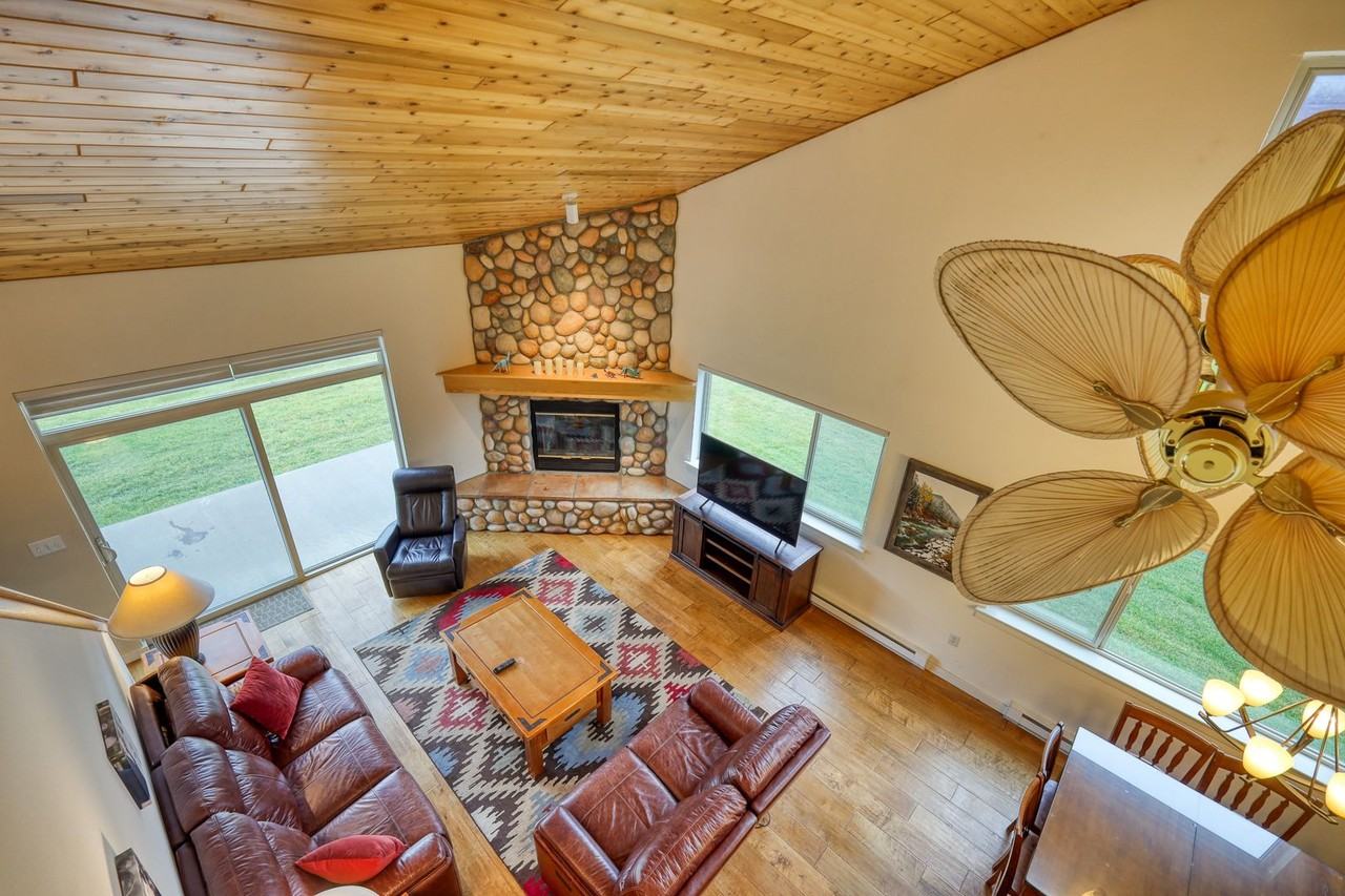 313 Firelight Dr - Photo 2 of 24