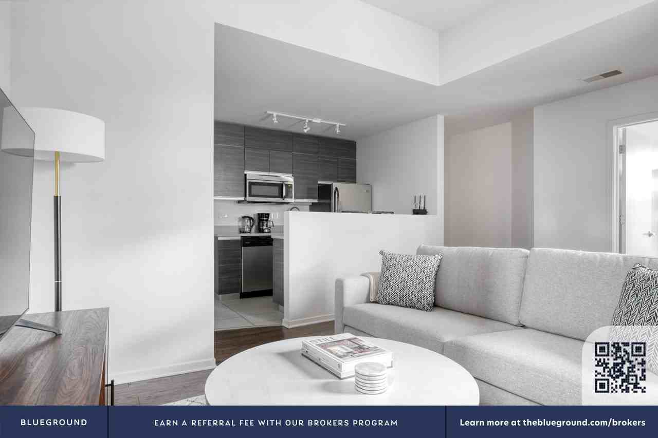 30 East Roosevelt Road - Photo 5 of 20