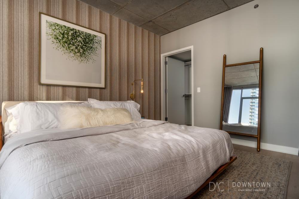 433 North Wells Street - Photo 7 of 10