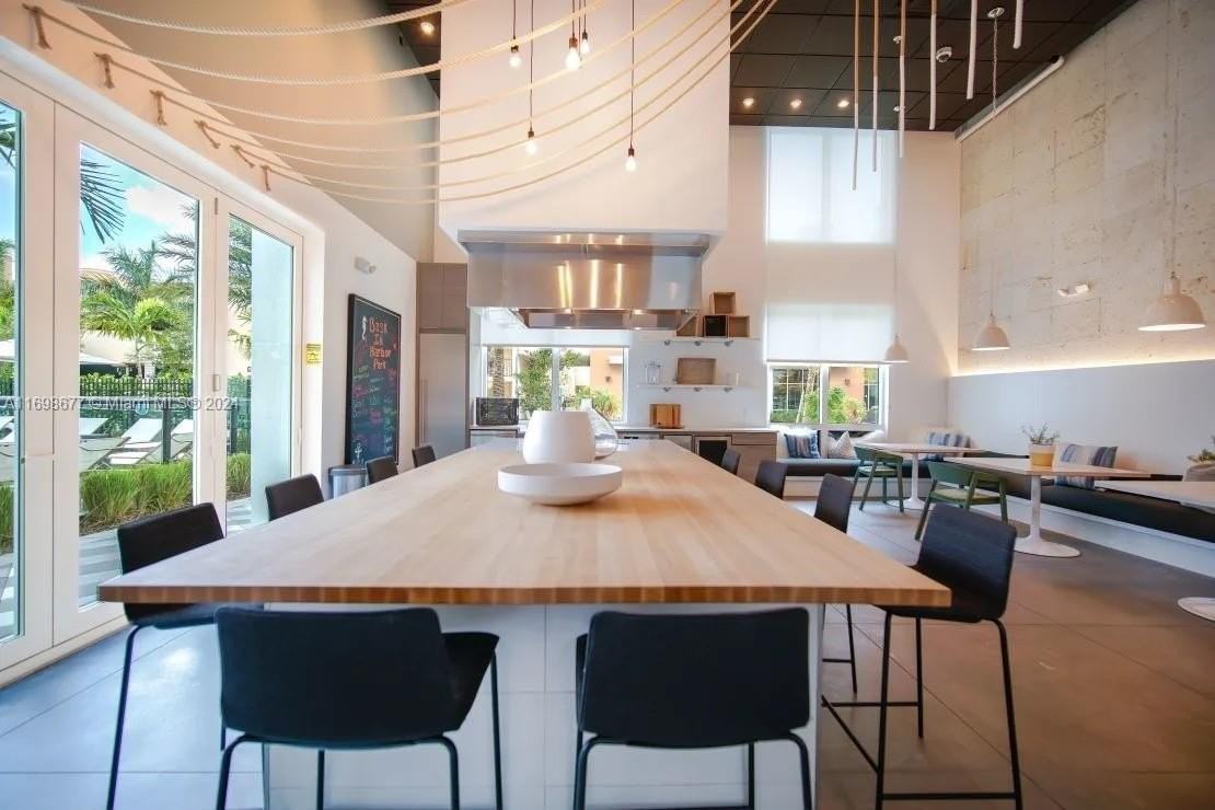 1919 Se 10th Ave #2121 - Photo 5 of 35