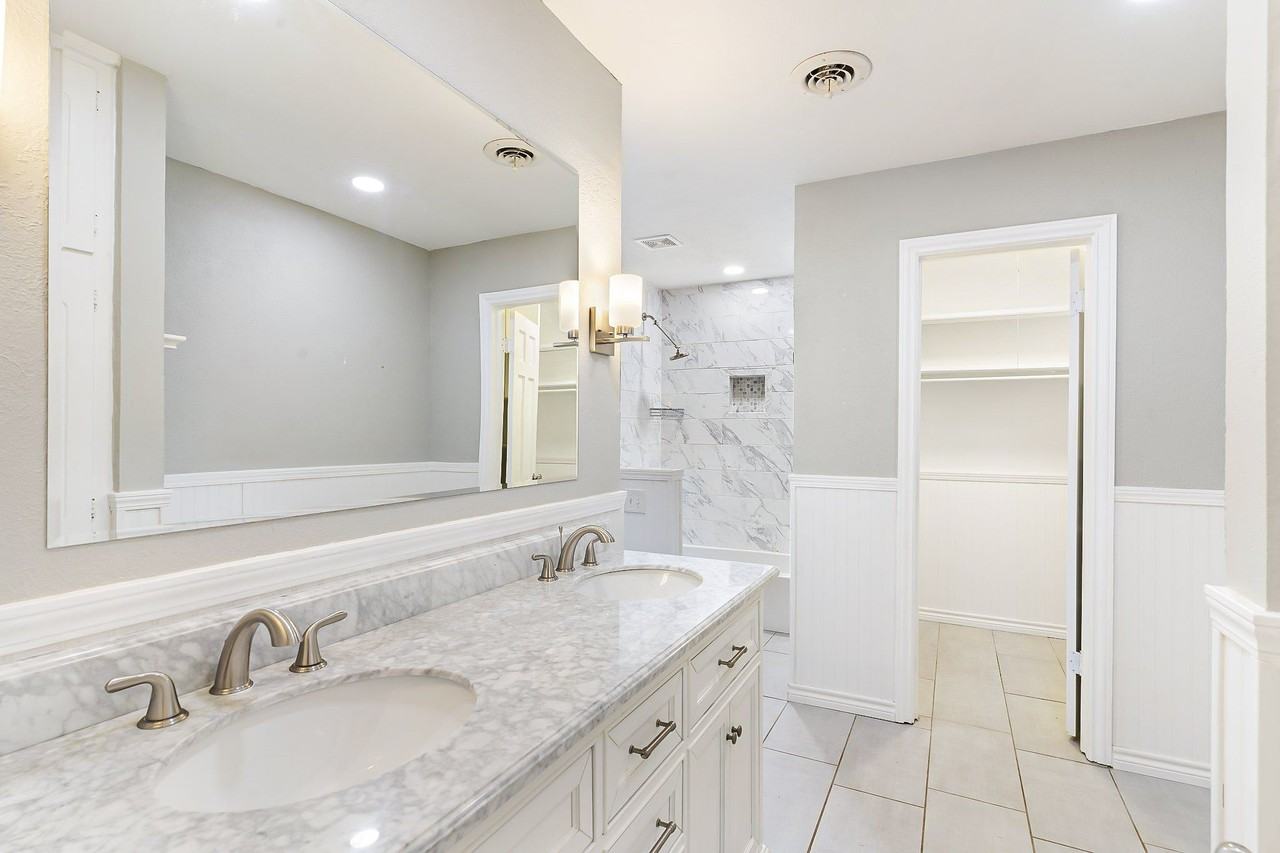 Norman Dr - Photo 2 of 16