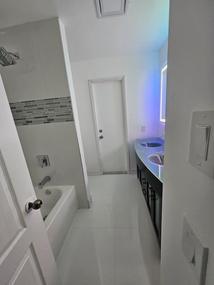 Nw 84th Ln - Photo 5 of 14