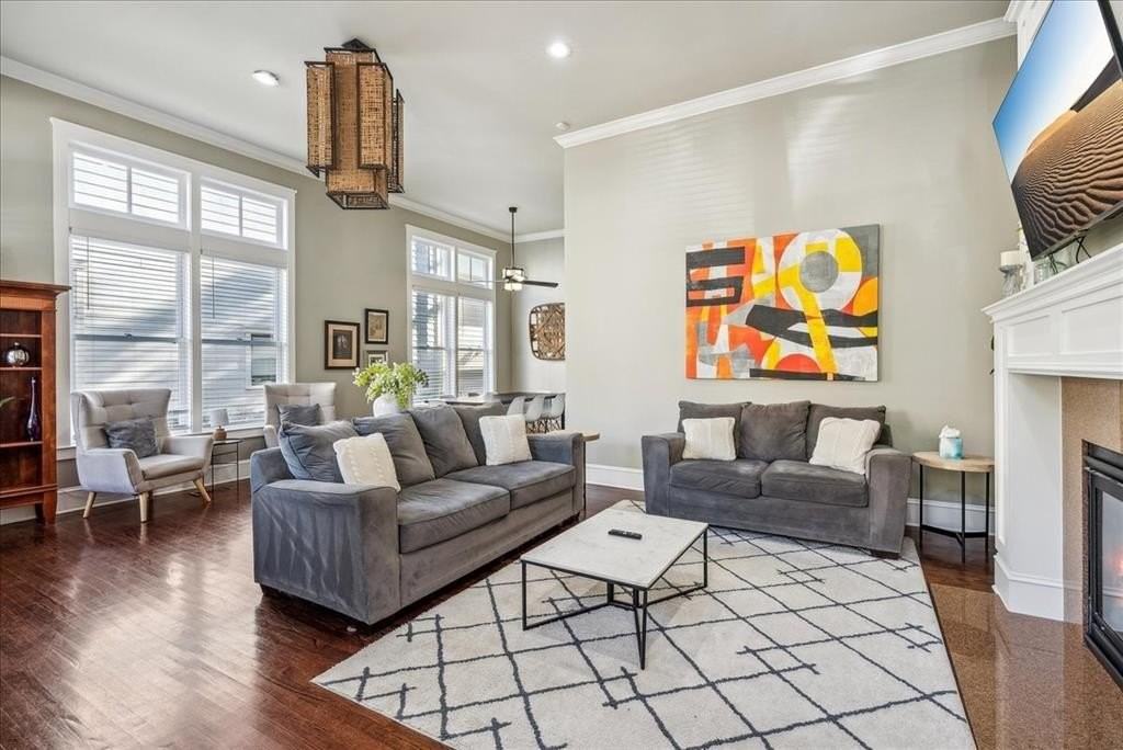 2618 Thomas Avenue - Photo 2 of 30