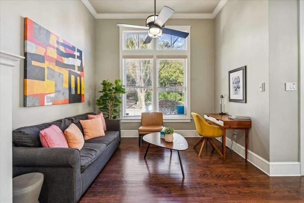 2618 Thomas Avenue - Photo 4 of 30