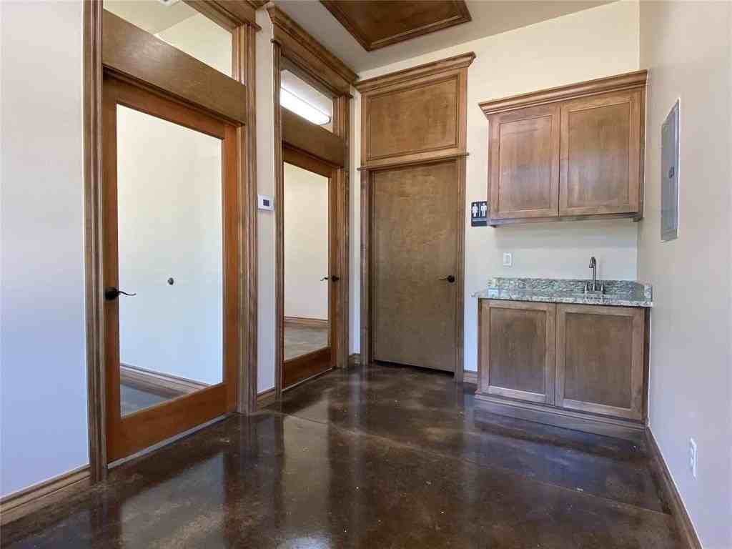 5706 Nw 130th St #300 - Photo 2 of 8