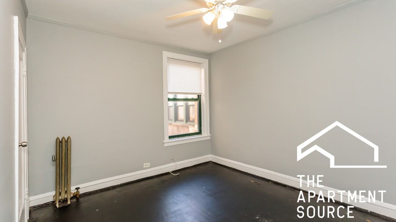 2215 E 69th St #3 - Photo 5 of 9