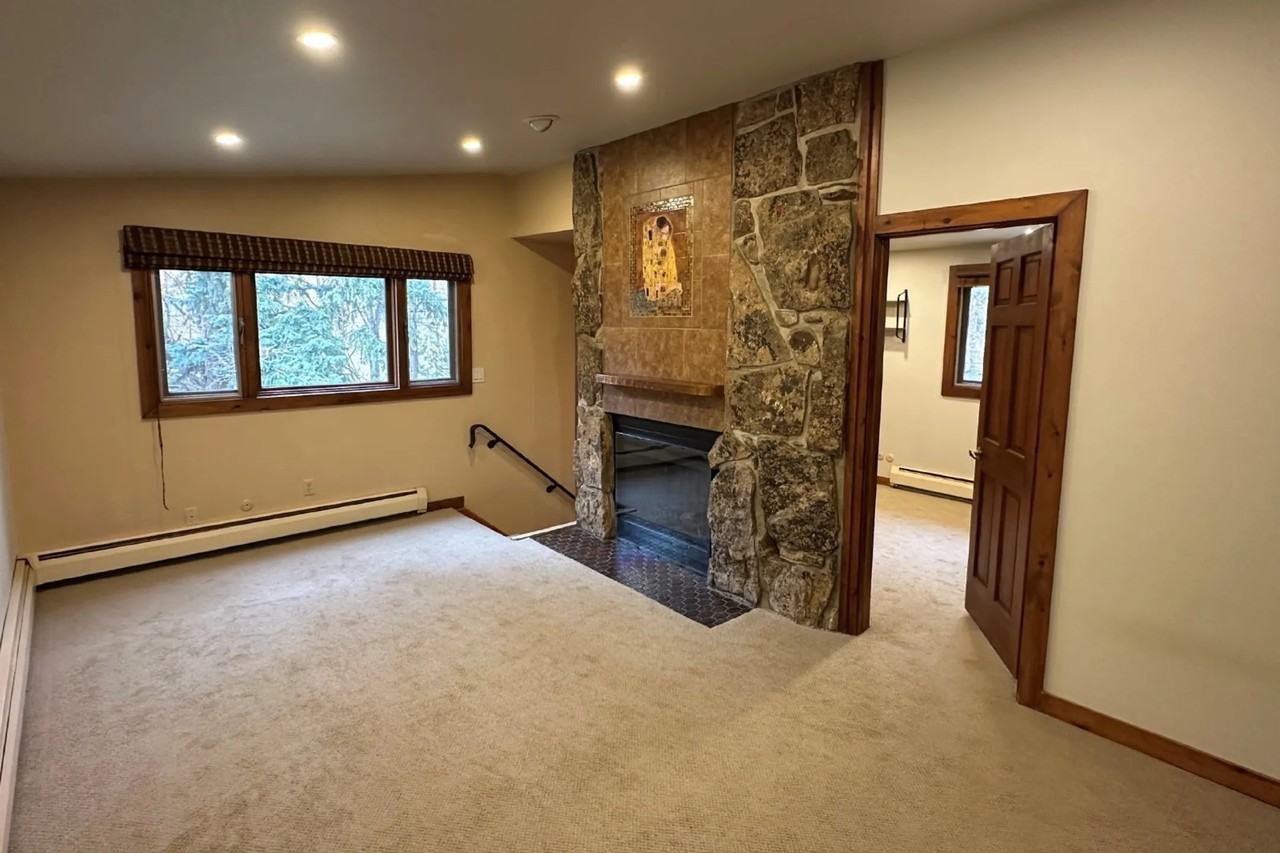 4865 Silver Spruce Ln - Photo 2 of 10