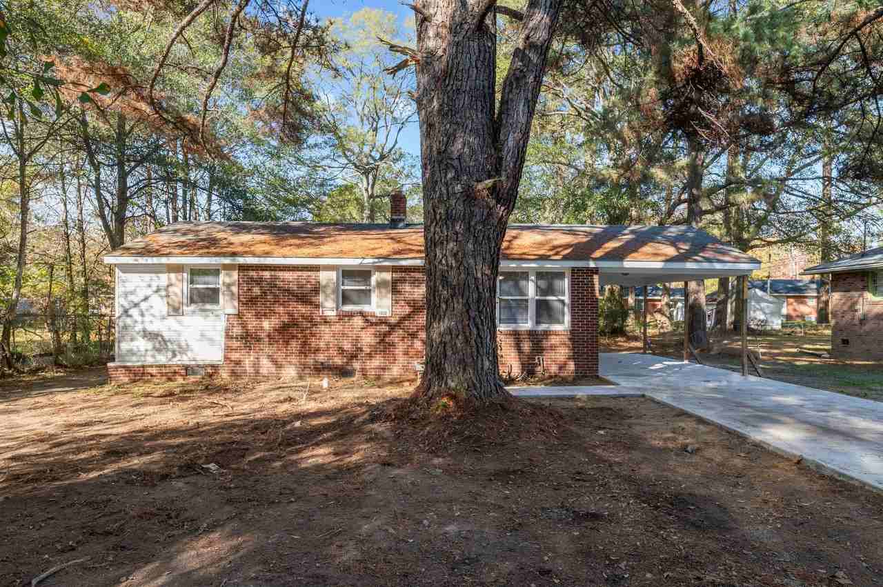 1912 Rosewood Ave - Photo 2 of 15