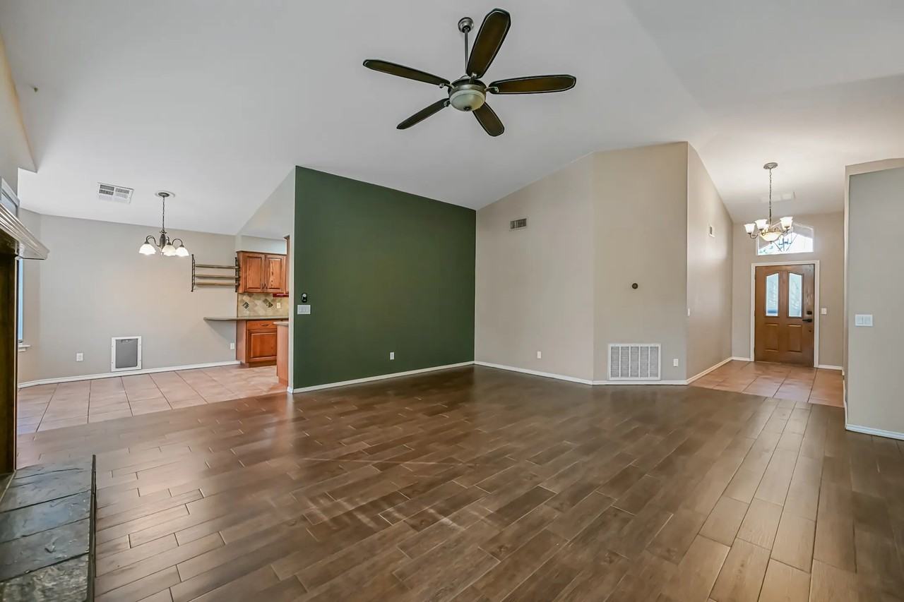 4243 E Juanita Ave - Photo 3 of 27