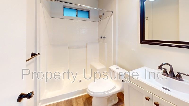 1553 Riverside Dr - Photo 3 of 5