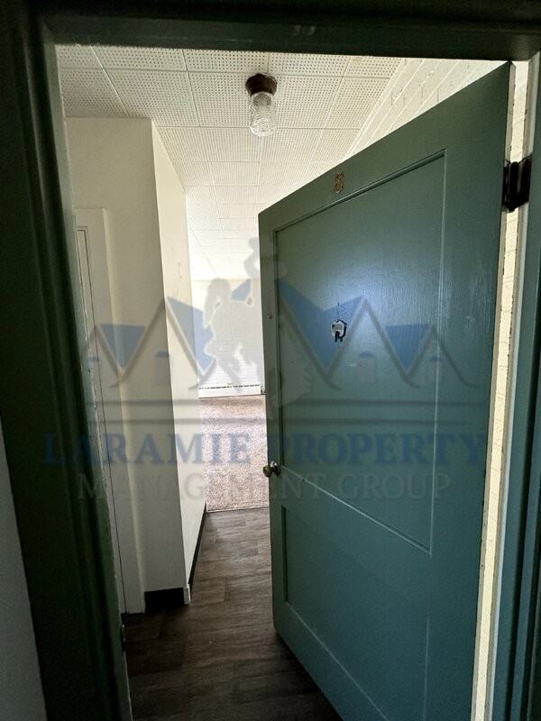 1010 E Grand Ave #8 - Photo 2 of 12