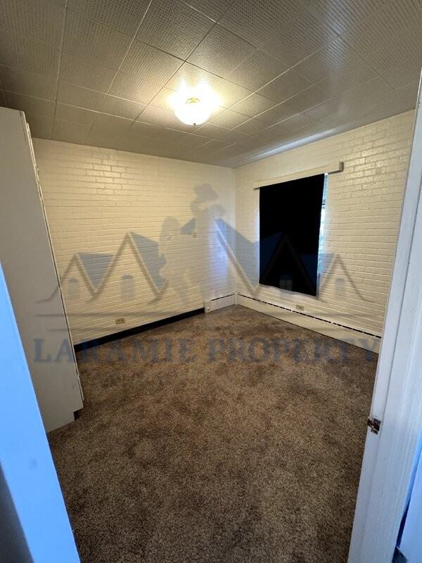 1010 E Grand Ave #8 - Photo 3 of 12