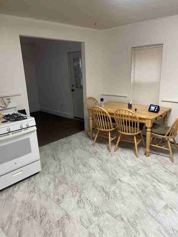 31 Hawthorne Ave ##1 - Photo 4 of 20