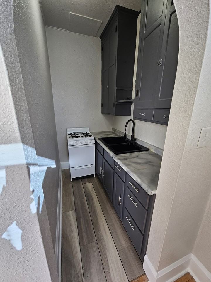 808 Saint Joseph St - Photo 5 of 14