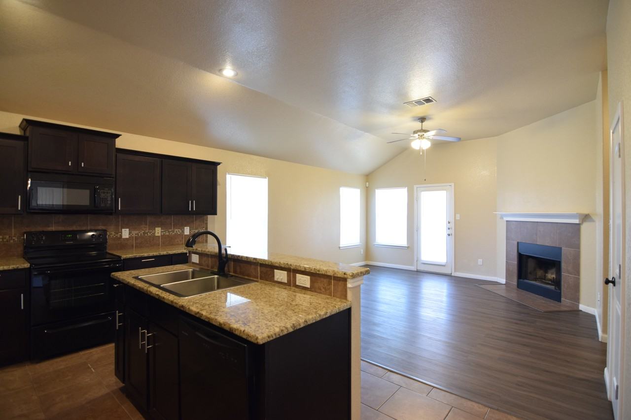 504 W Libra Dr - Photo 4 of 21