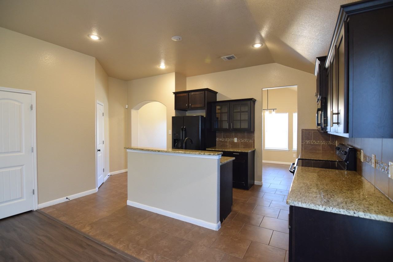 504 W Libra Dr - Photo 5 of 21