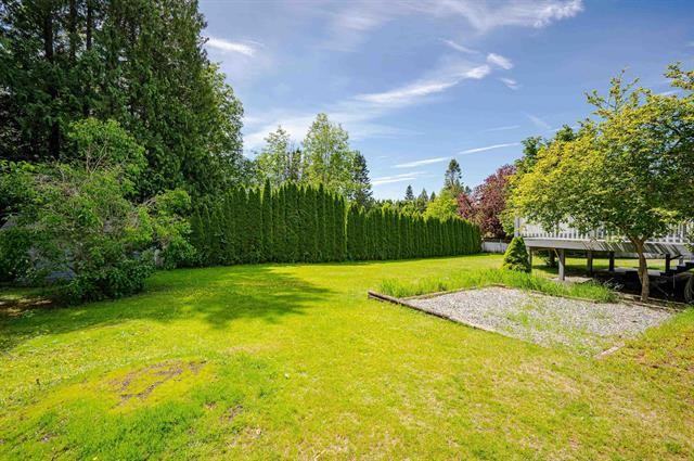 2181 129 St - Photo 2 of 20