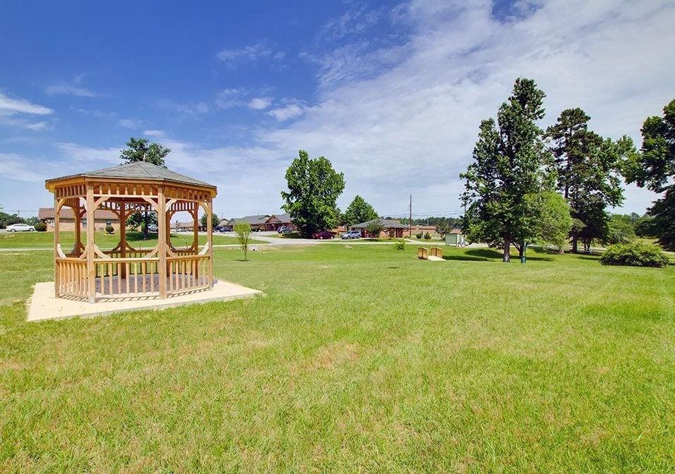 PARKVIEW ESTATES - Photo 2 of 8