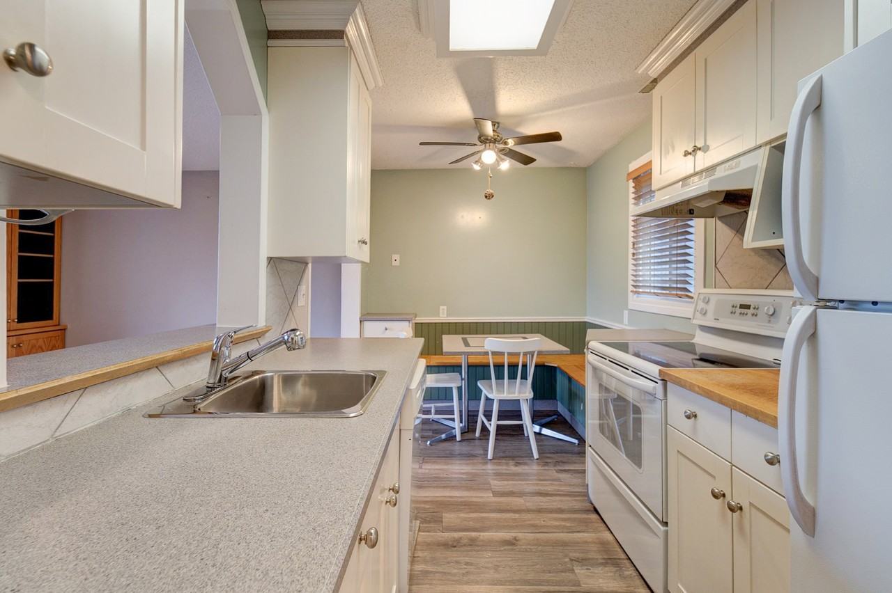 8303 29 Avenue NW - Photo 2 of 38