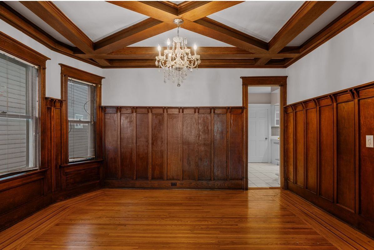 689 W Delavan Ave - Photo 2 of 8