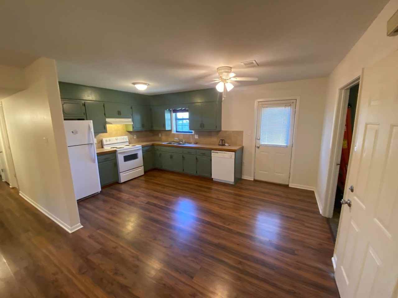 1 Robbye Ln - Photo 5 of 15