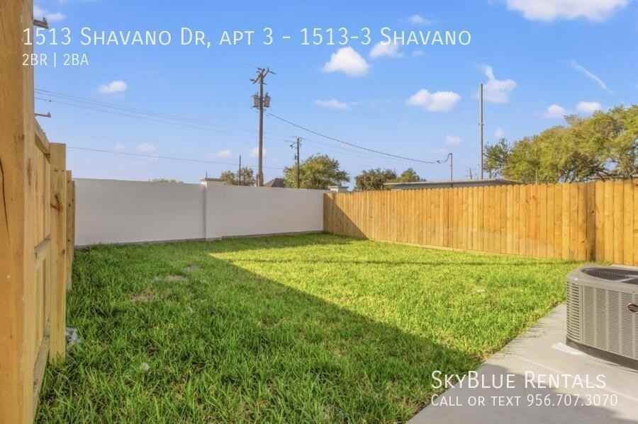 1513 Shavano Dr - Photo 2 of 16
