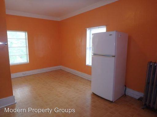 309 Waugh St - Photo 3 of 12