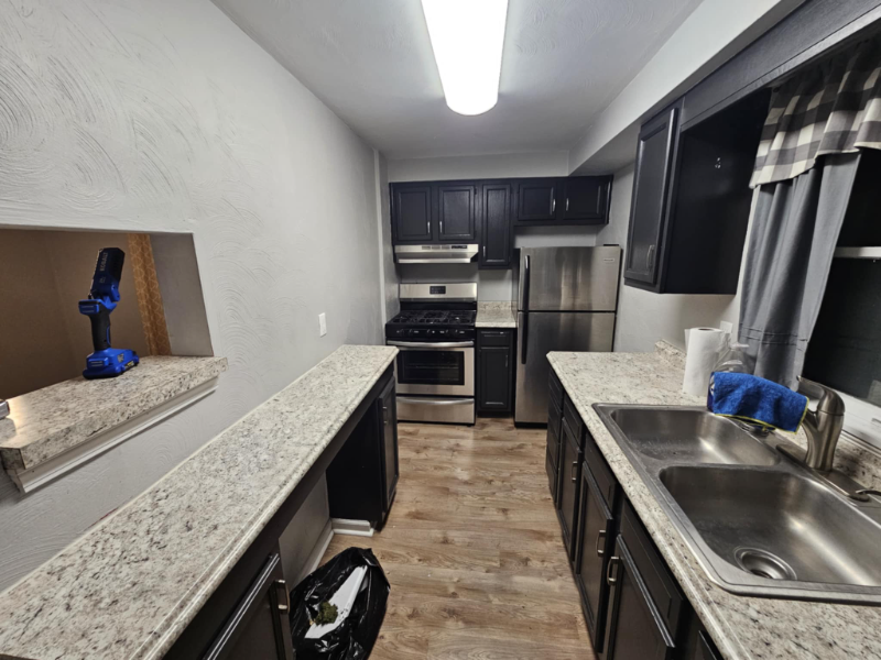 139 E 1st Ave - Photo 3 of 6