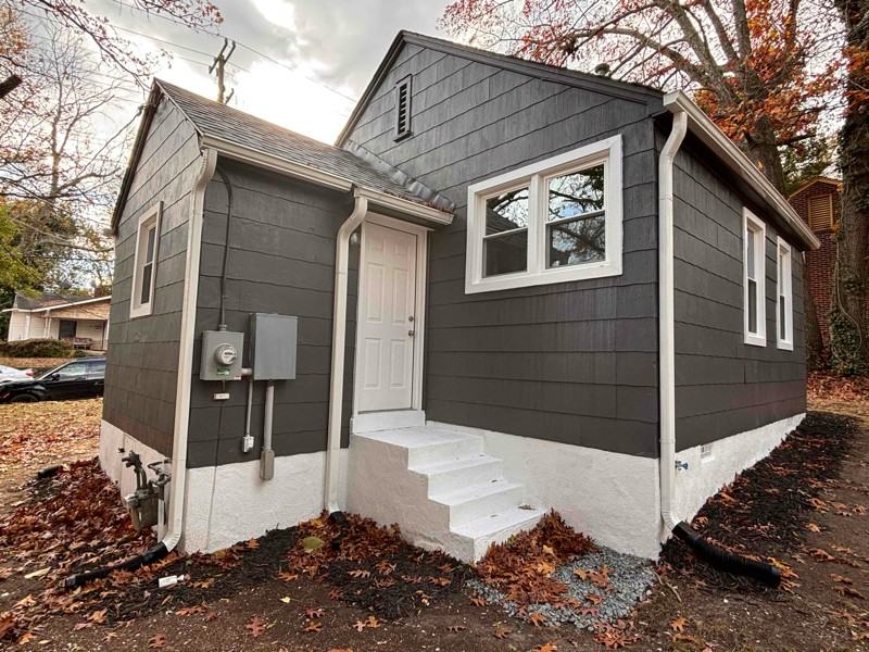 415 E 27th St - Photo 5 of 32