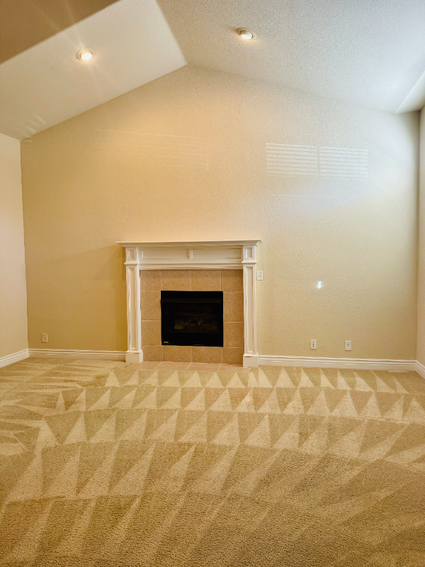 1014 White Cloud Dr - Photo 2 of 10