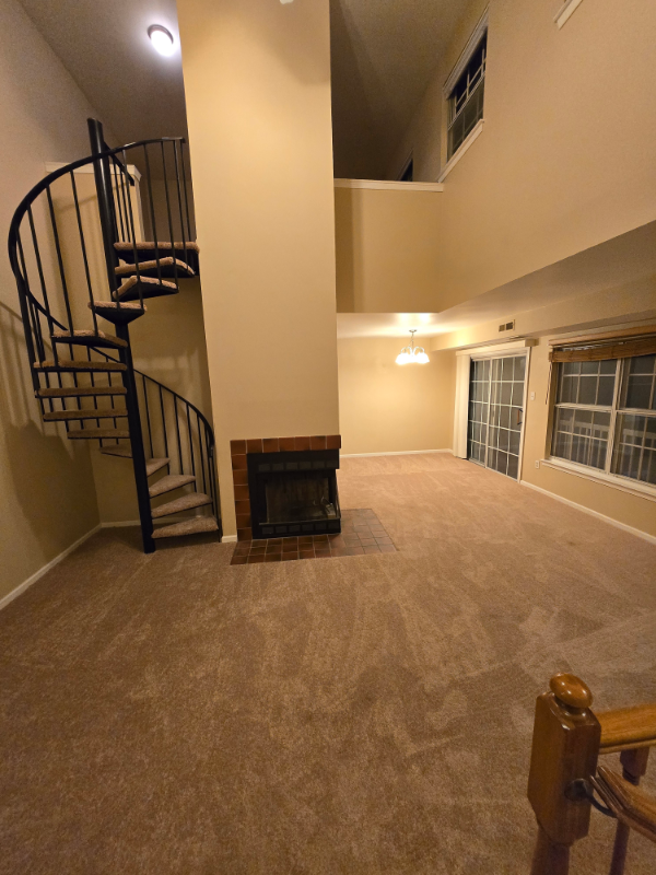 304 Ferris Ln - Photo 3 of 12