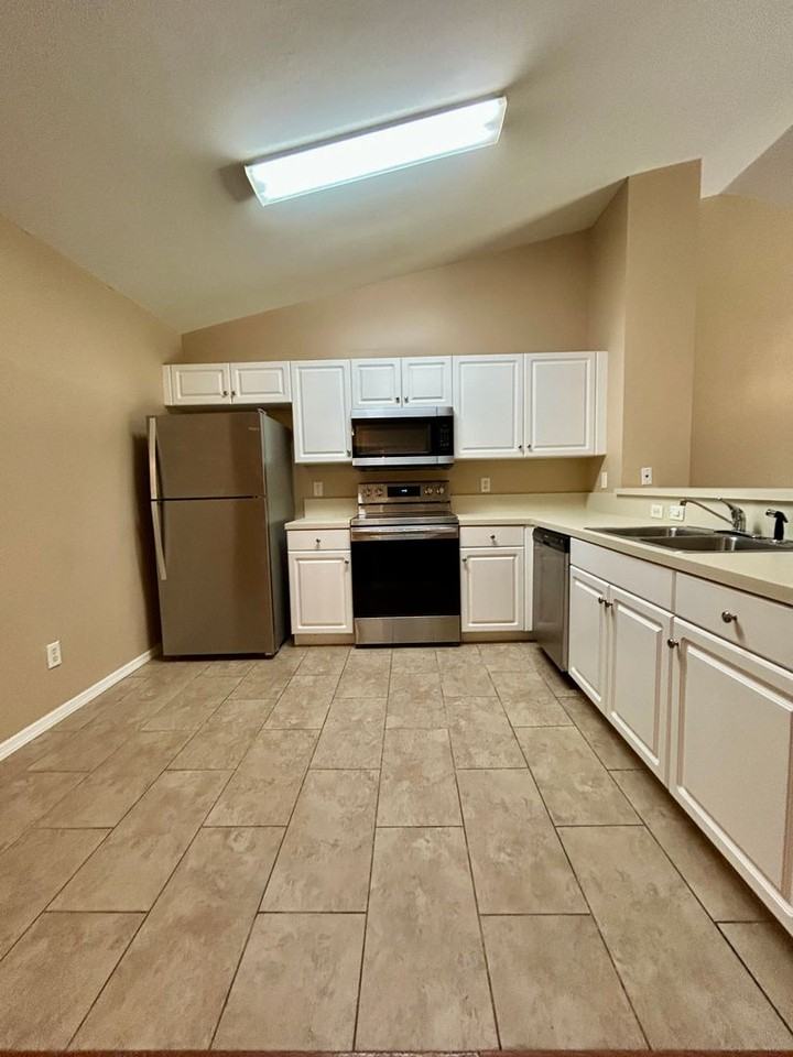 346 Bell Blvd S - Photo 4 of 24
