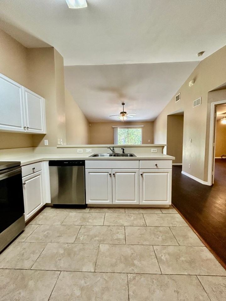 346 Bell Blvd S - Photo 5 of 24