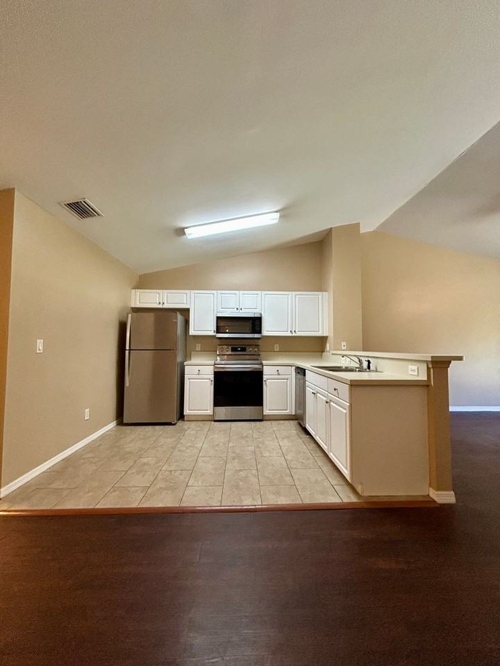 346 Bell Blvd S - Photo 6 of 24