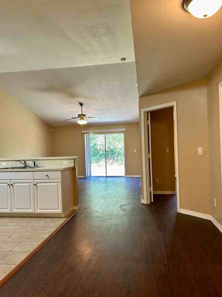 346 Bell Blvd S - Photo 7 of 24