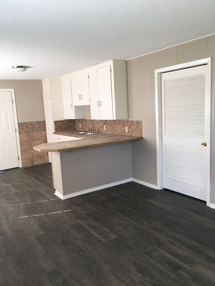 308 Pine Ave - Photo 2 of 8