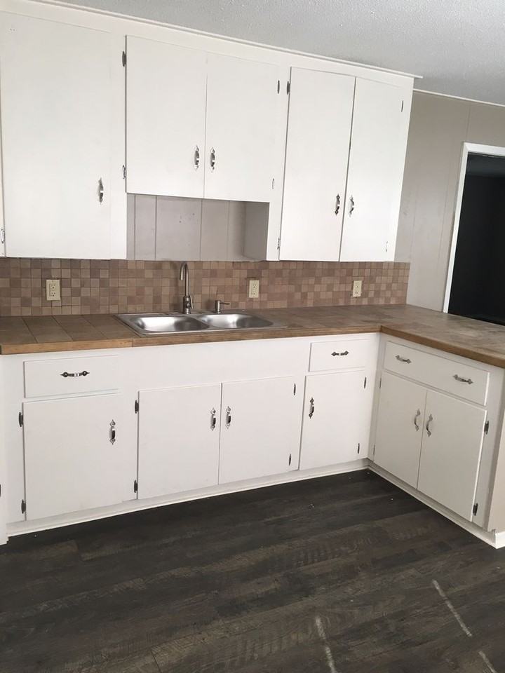 308 Pine Ave - Photo 3 of 8