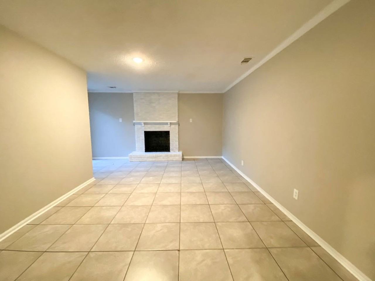 4454 Kimball Ave - Photo 4 of 21