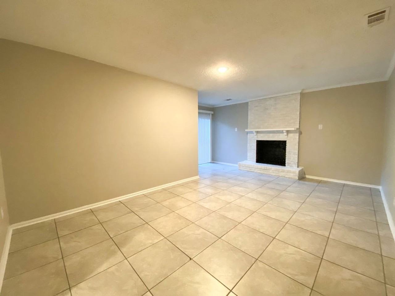 4454 Kimball Ave - Photo 5 of 21