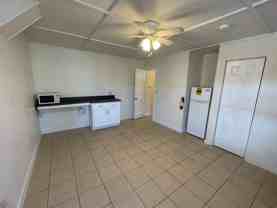 524 S Yonge St #1A - Photo 1 of 1
