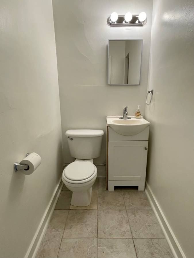 524 S Yonge St #1A - Photo 4 of 5