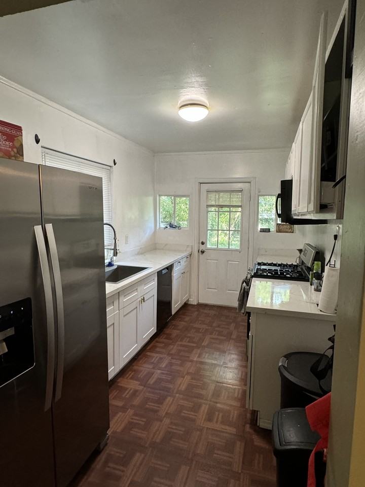 4524 Willowbrook Blvd #NA - Photo 6 of 8