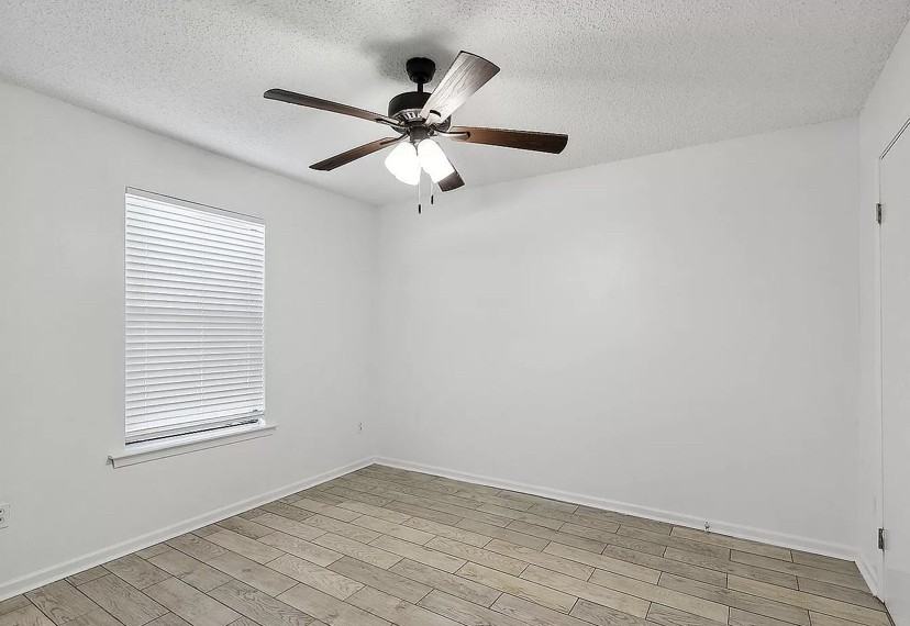 1721 Jasper Ave - Photo 7 of 11