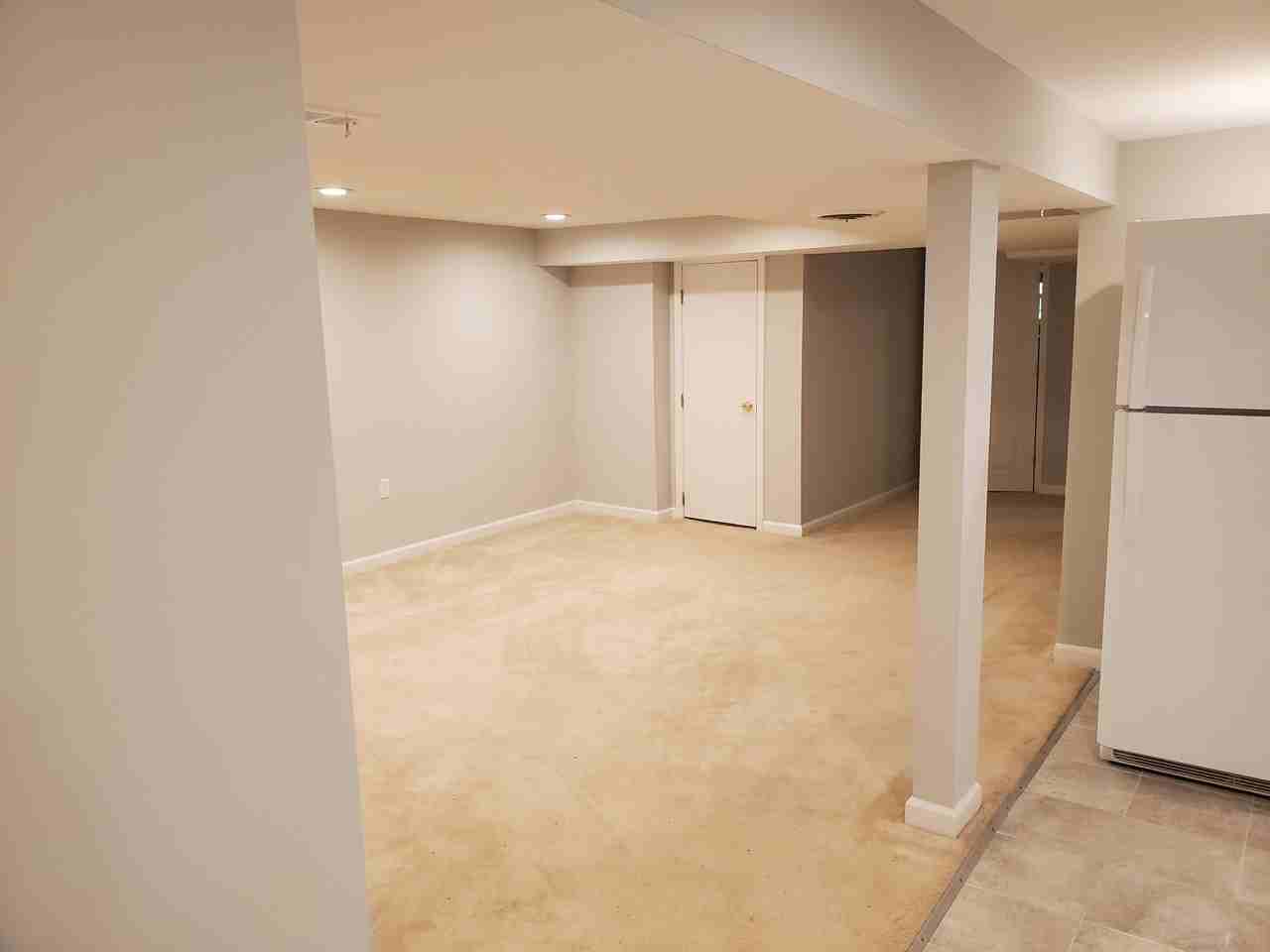 3204 Beechcraft Dr - Photo 3 of 11