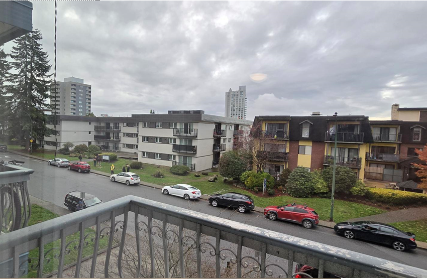 160 5th Street West #206 - Photo 4 of 8