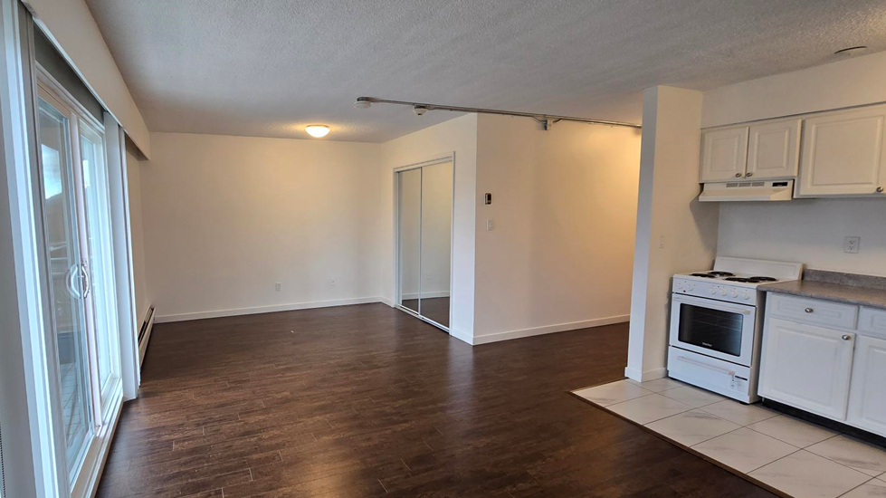 160 5th Street West #206 - Photo 2 of 8