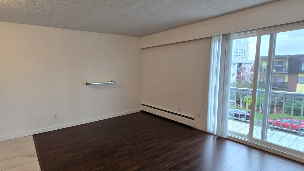 160 5th Street West #206 - Photo 5 of 8